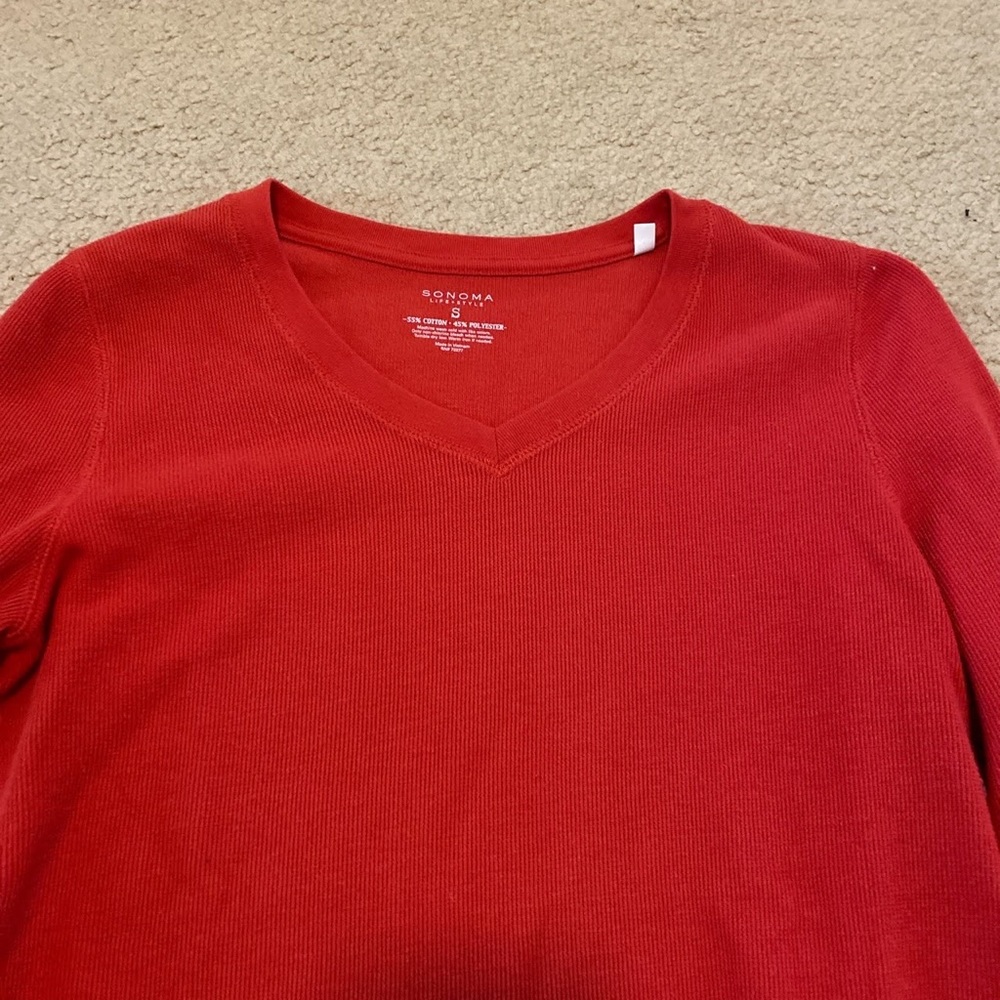 Red Top - Picture 3 of 3